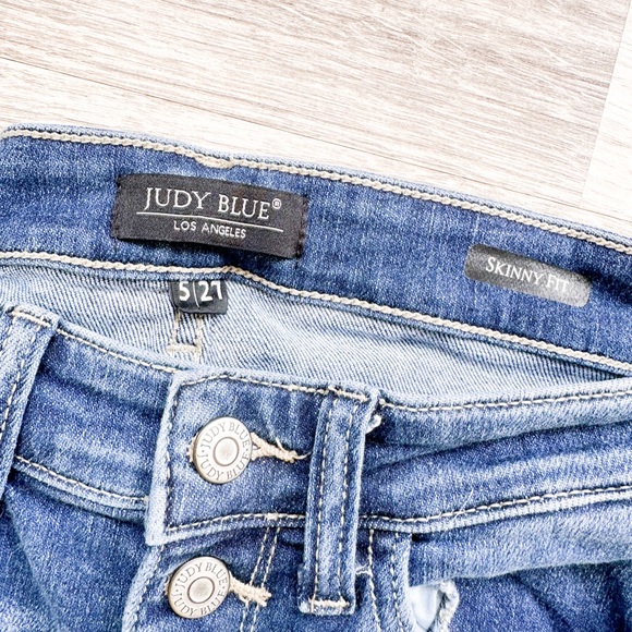 Judy Blue stretch jean - Picture 3 of 3